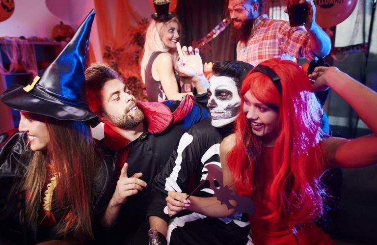 How To Plan a Halloween Party In 7 Steps | Spooky Music Food & Themes